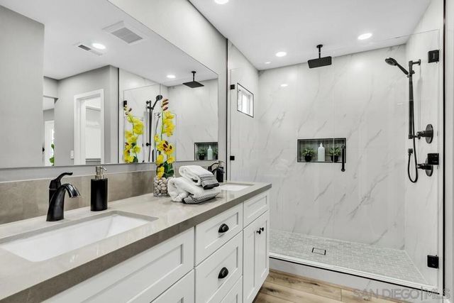 9209 Arnaz Way, Santee, CA 92071