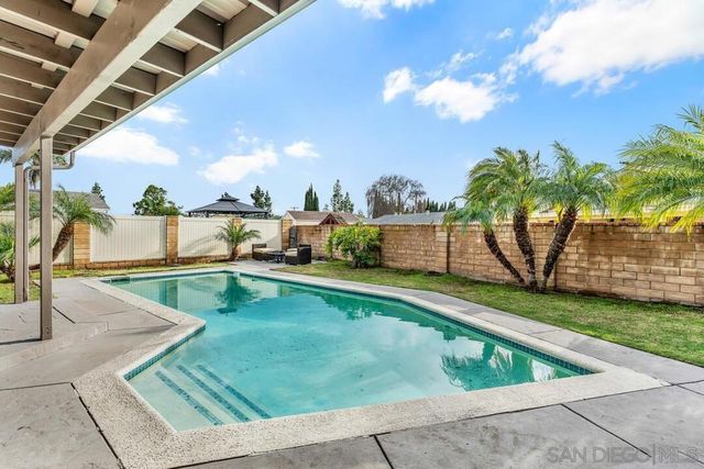 9209 Arnaz Way, Santee, CA 92071