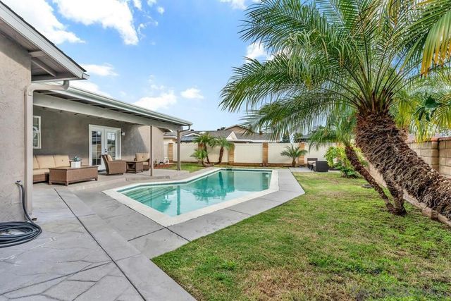 9209 Arnaz Way, Santee, CA 92071