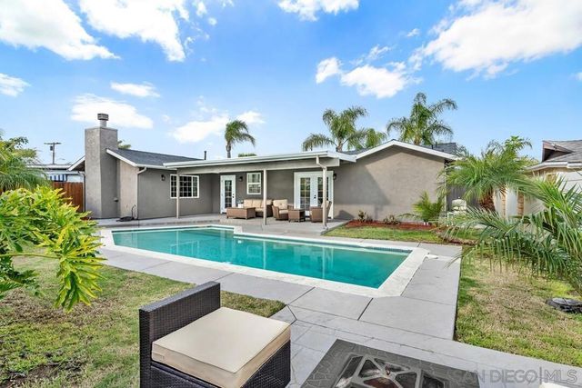 9209 Arnaz Way, Santee, CA 92071