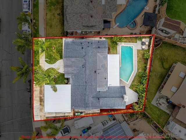 9209 Arnaz Way, Santee, CA 92071