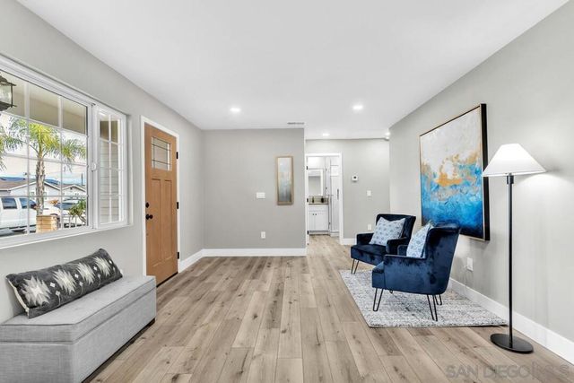 9209 Arnaz Way, Santee, CA 92071