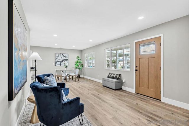 9209 Arnaz Way, Santee, CA 92071