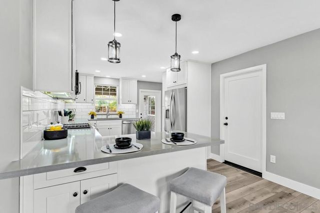 9209 Arnaz Way, Santee, CA 92071