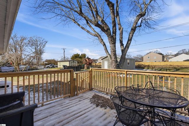 111 Mcdowell Drive, Boiling Springs, SC 29316