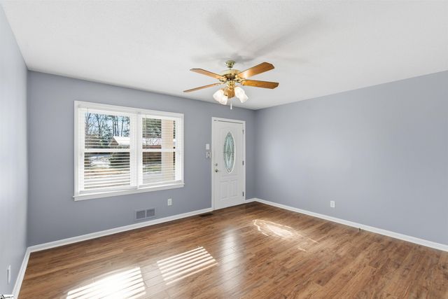 111 Mcdowell Drive, Boiling Springs, SC 29316