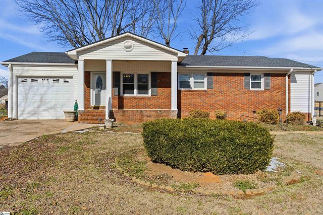 111 Mcdowell Drive, Boiling Springs, SC 29316