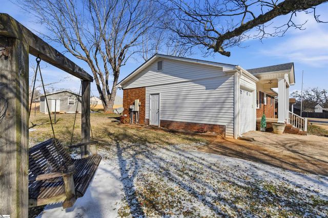 111 Mcdowell Drive, Boiling Springs, SC 29316