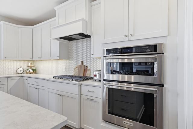 7099 61st Street S, Cottage Grove, MN 55016