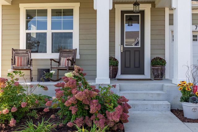 7099 61st Street S, Cottage Grove, MN 55016