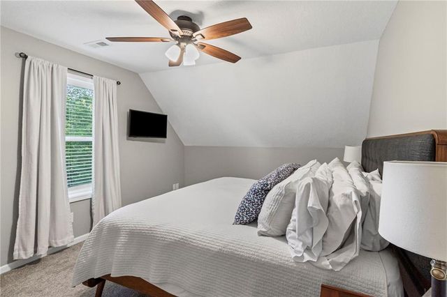 6009 Walnut Cove, Trimble, MO 64492