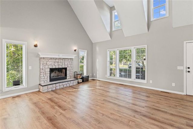 6009 Walnut Cove, Trimble, MO 64492