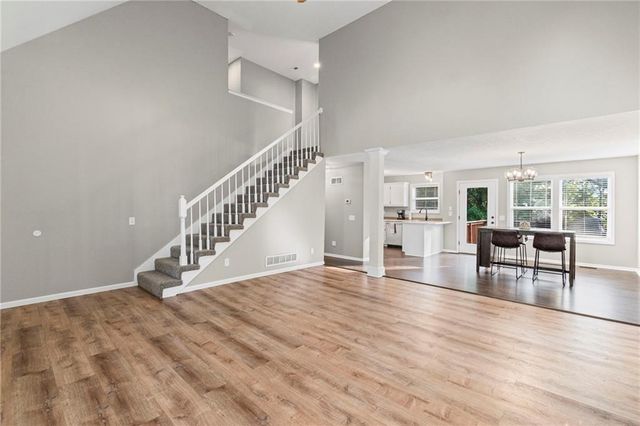 6009 Walnut Cove, Trimble, MO 64492