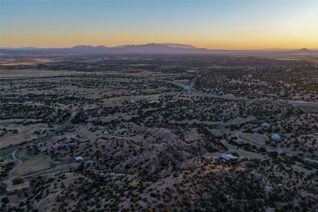 36 Vista Sierra Bonita, Santa Fe, NM 87540
