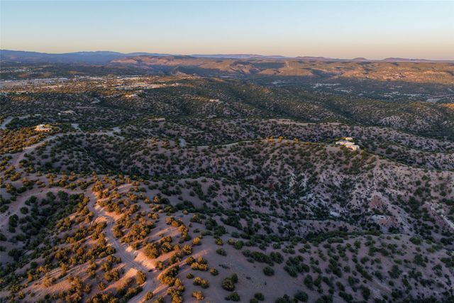 36 Vista Sierra Bonita, Santa Fe, NM 87540