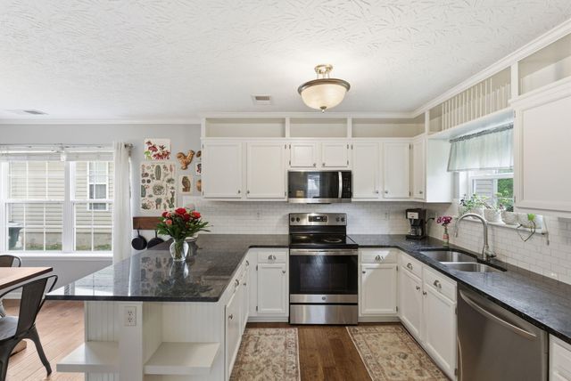 123 River Run Court, Georgetown, KY 40324
