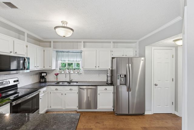 123 River Run Court, Georgetown, KY 40324