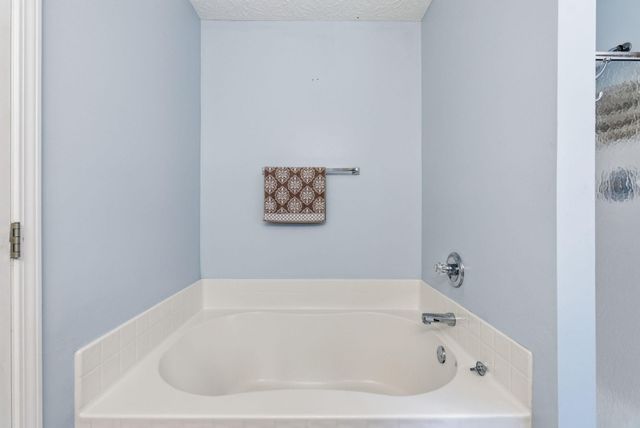 123 River Run Court, Georgetown, KY 40324