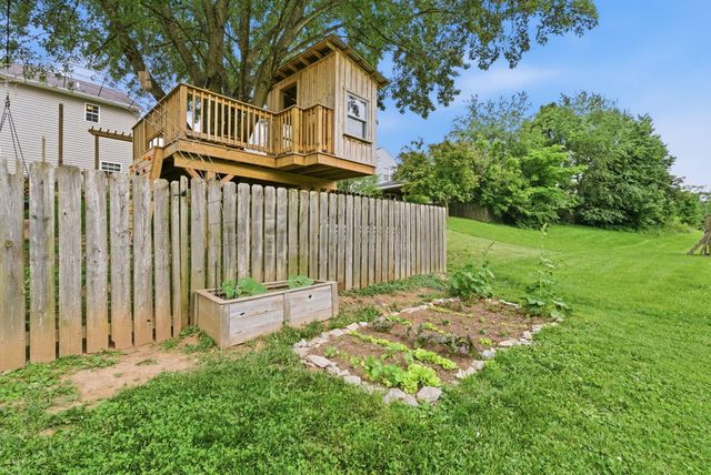 123 River Run Court, Georgetown, KY 40324