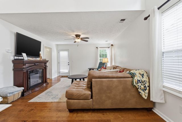 123 River Run Court, Georgetown, KY 40324