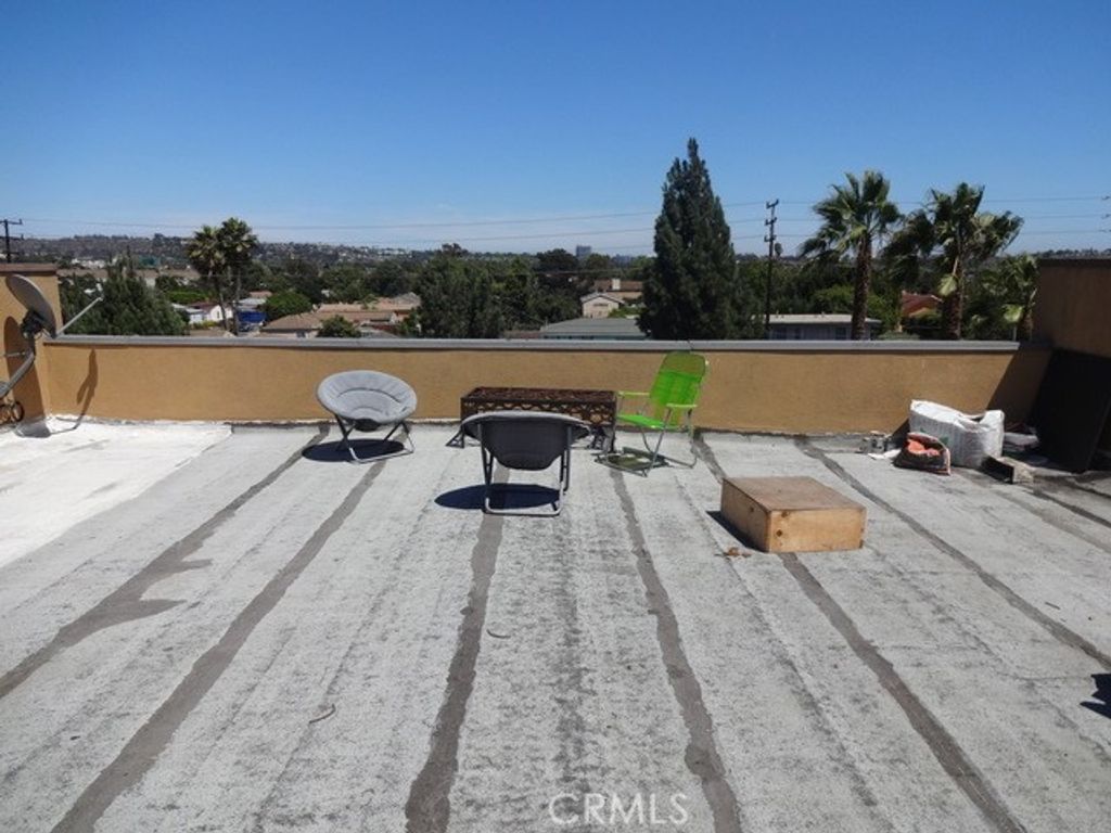 Image 27 of property listing at 11417 Culver Boulevard 2, Los Angeles, CA 90066