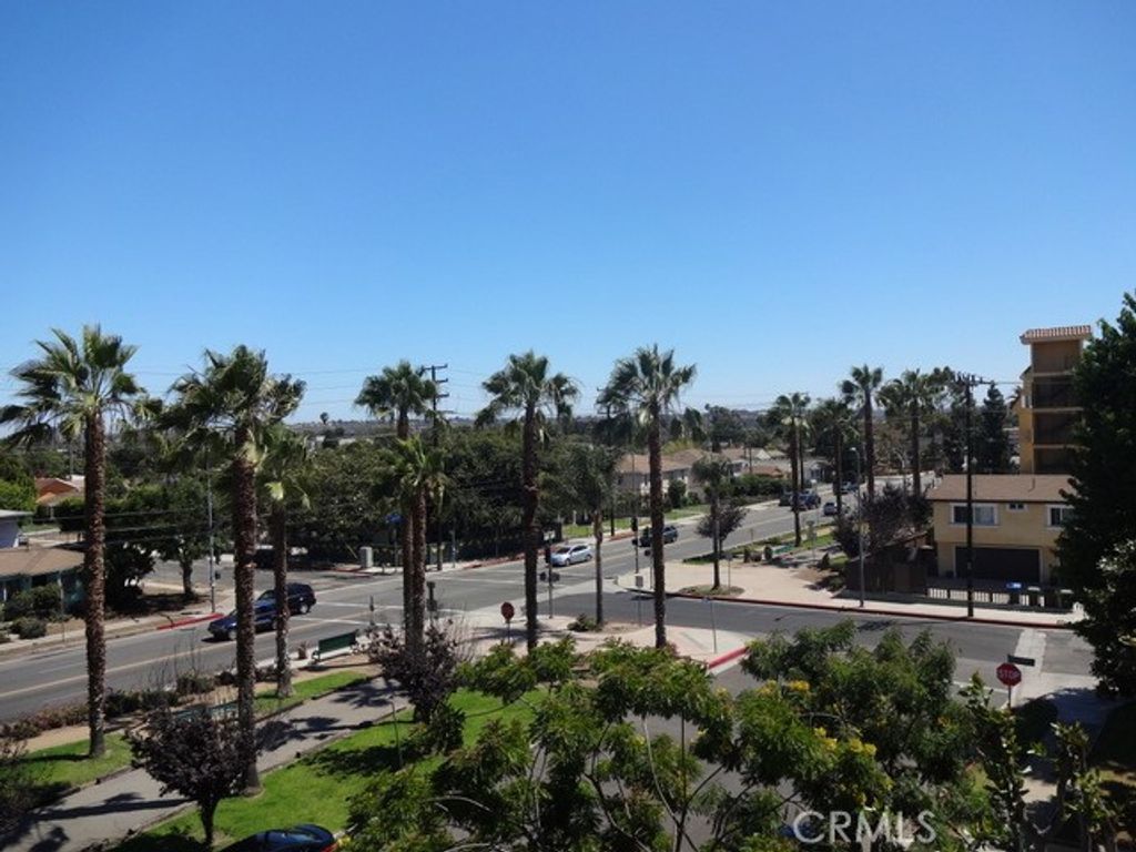 Image 30 of property listing at 11417 Culver Boulevard 2, Los Angeles, CA 90066