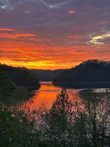 2975 Johnson Chapel Rd, Sparta, TN 38583