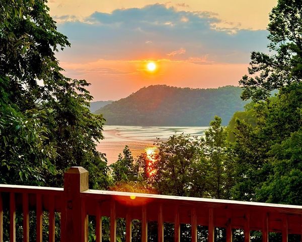 2975 Johnson Chapel Rd, Sparta, TN 38583