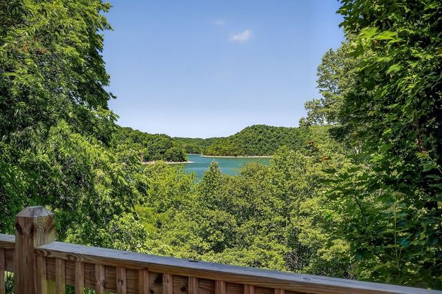 2975 Johnson Chapel Rd, Sparta, TN 38583