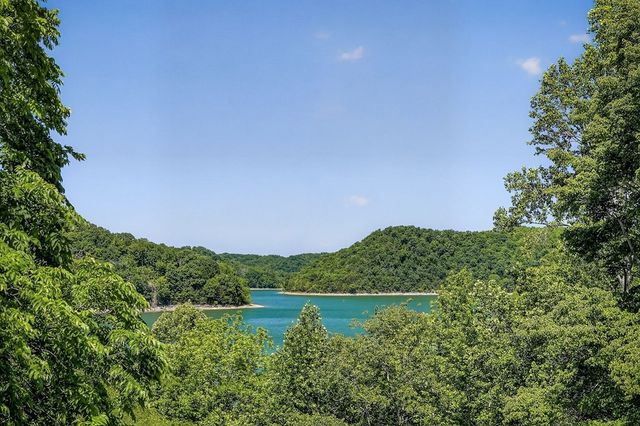 2975 Johnson Chapel Rd, Sparta, TN 38583