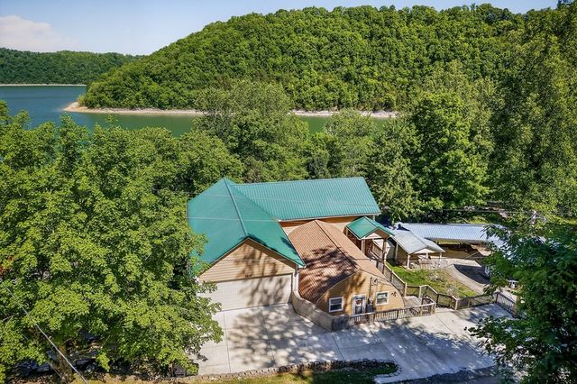 2975 Johnson Chapel Rd, Sparta, TN 38583