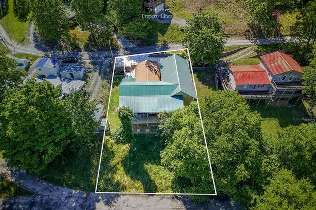 2975 Johnson Chapel Rd, Sparta, TN 38583