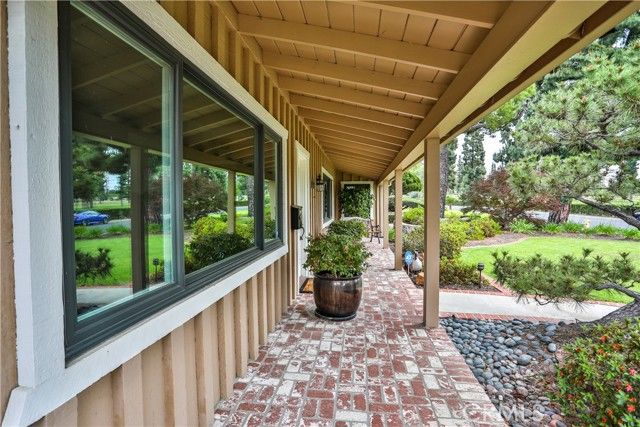 2059 Country Club, Glendora, CA 91741