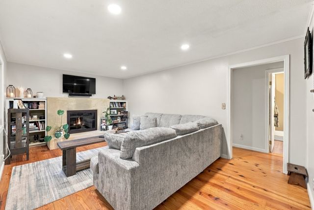 149 Boston Road, Palmer, MA 01069