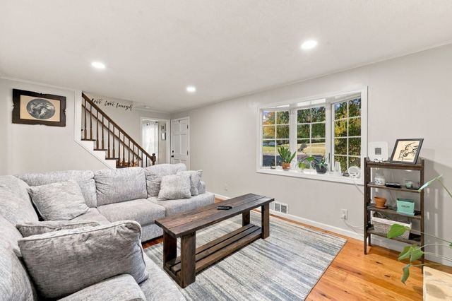 149 Boston Road, Palmer, MA 01069
