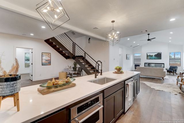 101 HAYNES, San Antonio, TX 78210