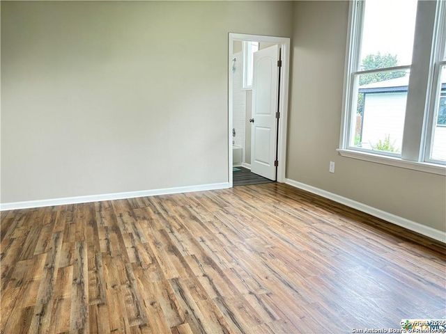 515 Mitchell Ave, Seguin, TX 78155