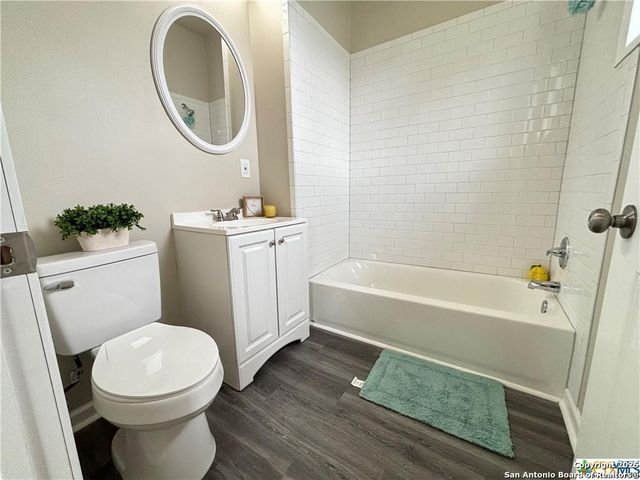 515 Mitchell Ave, Seguin, TX 78155