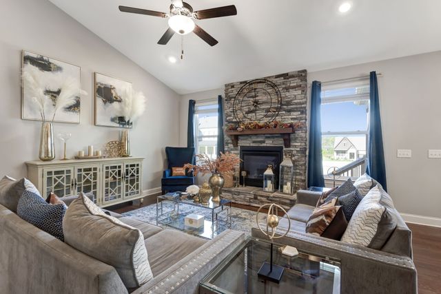 7036 Bennett Dr, Mount Juliet, TN 37122