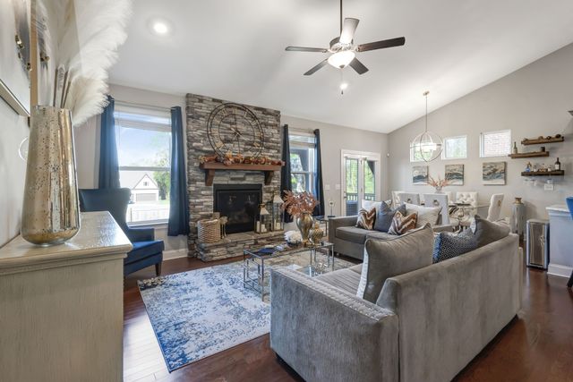 7036 Bennett Dr, Mount Juliet, TN 37122