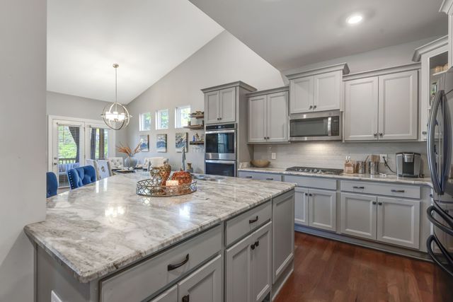 7036 Bennett Dr, Mount Juliet, TN 37122