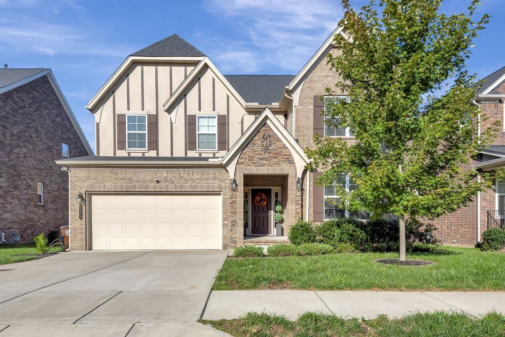 7036 Bennett Dr, Mount Juliet, TN 37122