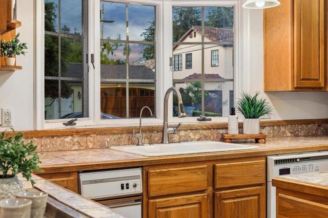 1722 University Avenue, San Jose, CA 95126