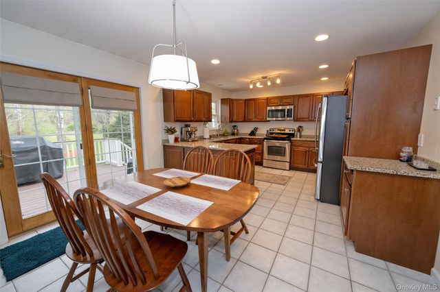 62 Meadowbrook Court, Patterson, NY 12563