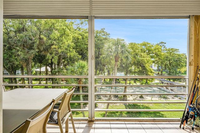 4898 NW 29th Court 304, Lauderdale Lakes, FL 33313