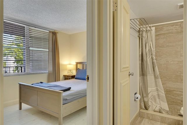 4898 NW 29th Court 304, Lauderdale Lakes, FL 33313