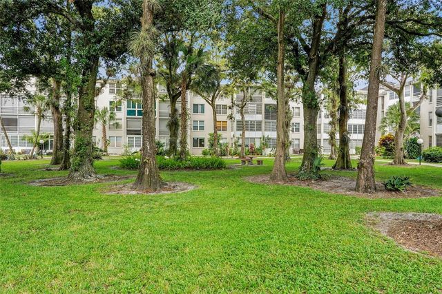 4898 NW 29th Court 304, Lauderdale Lakes, FL 33313