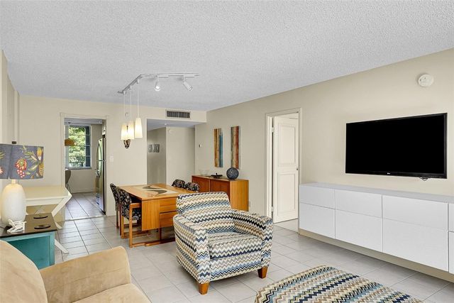 4898 NW 29th Court 304, Lauderdale Lakes, FL 33313