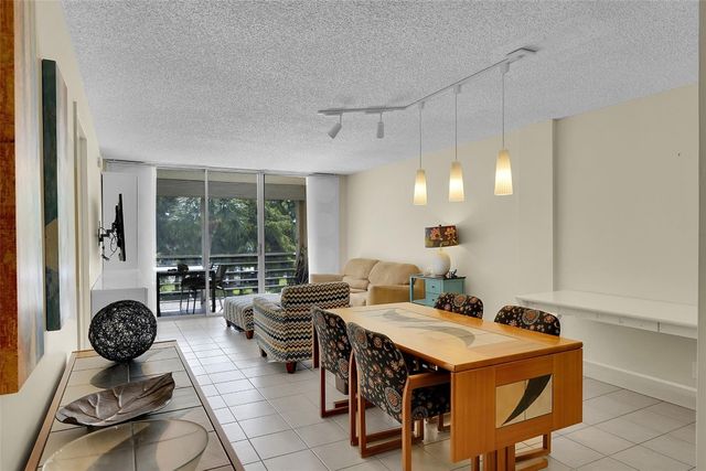 4898 NW 29th Court 304, Lauderdale Lakes, FL 33313