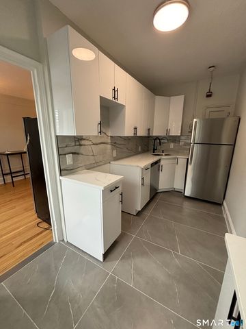 271 Greenwich Avenue 1B, Greenwich, CT 06830